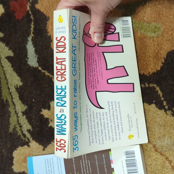 2 Parenting Books - Picture 3 of 6